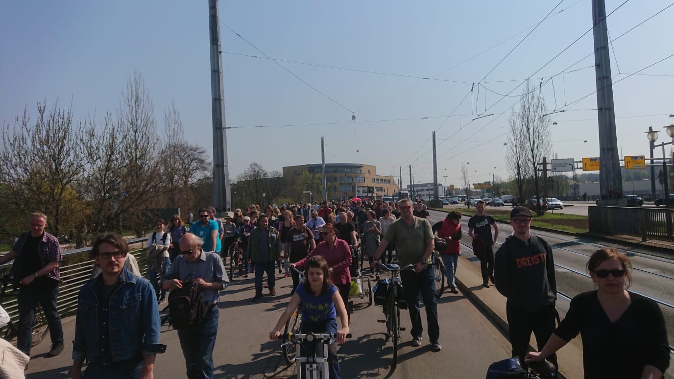 Über 300 Menschen beim Stadtspaziergang!